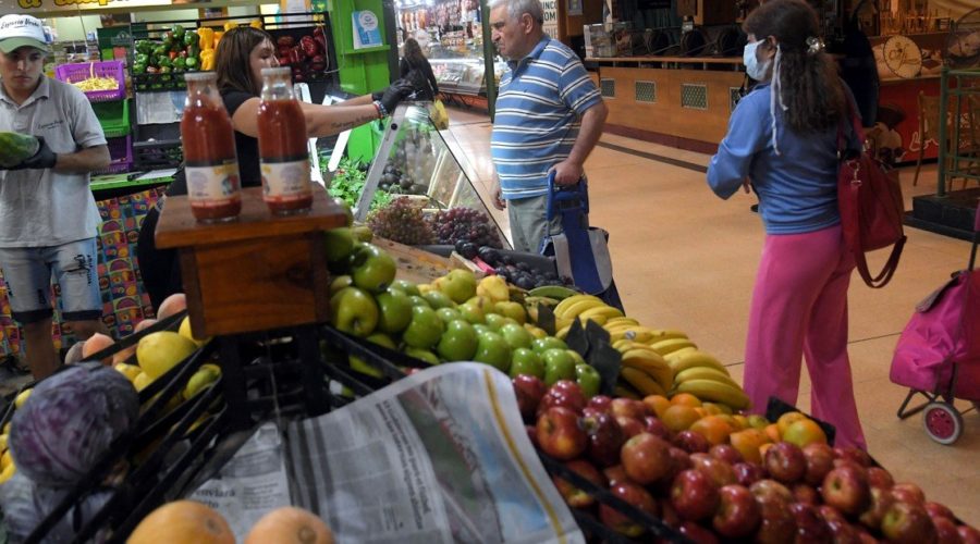 pocos-compradores-en-el-mercado___O4CDcgwev_1256x620__1